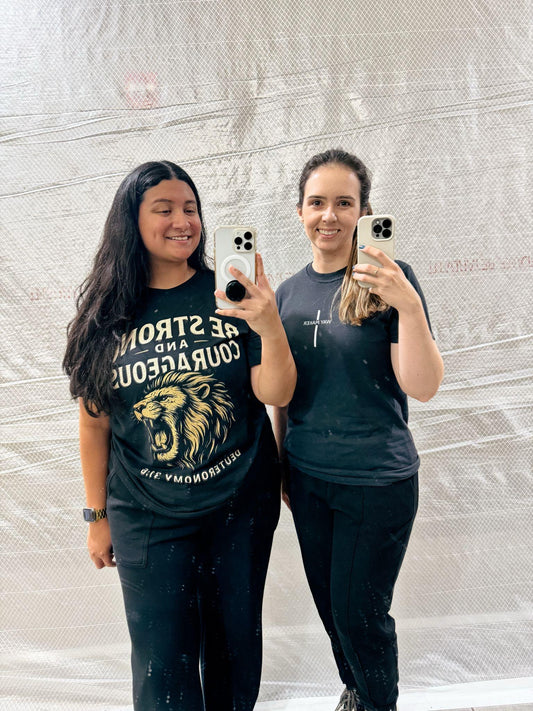 Be Strong and Courageous Unisex Christian Tee – Joshua 1:9